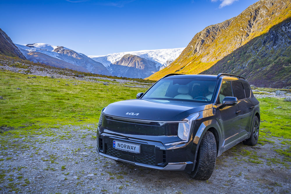 Kiwi9 vor dem Gletscher